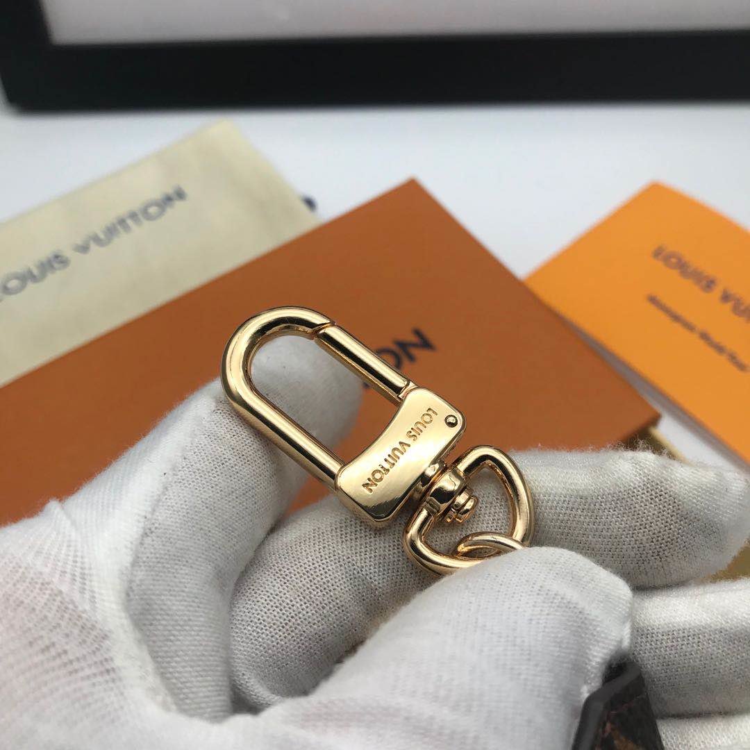 l**is V*t*n key holders