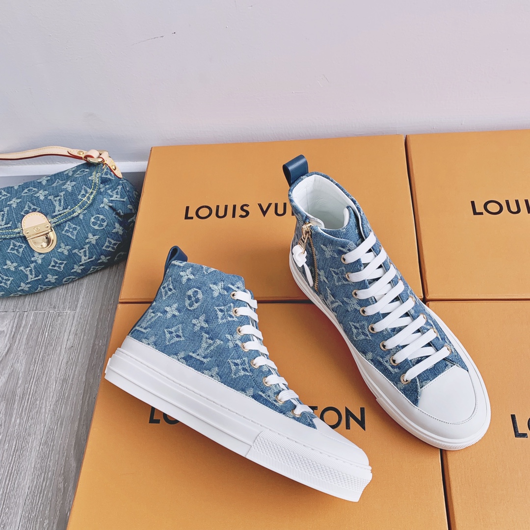 l**is V*t*n sneakers