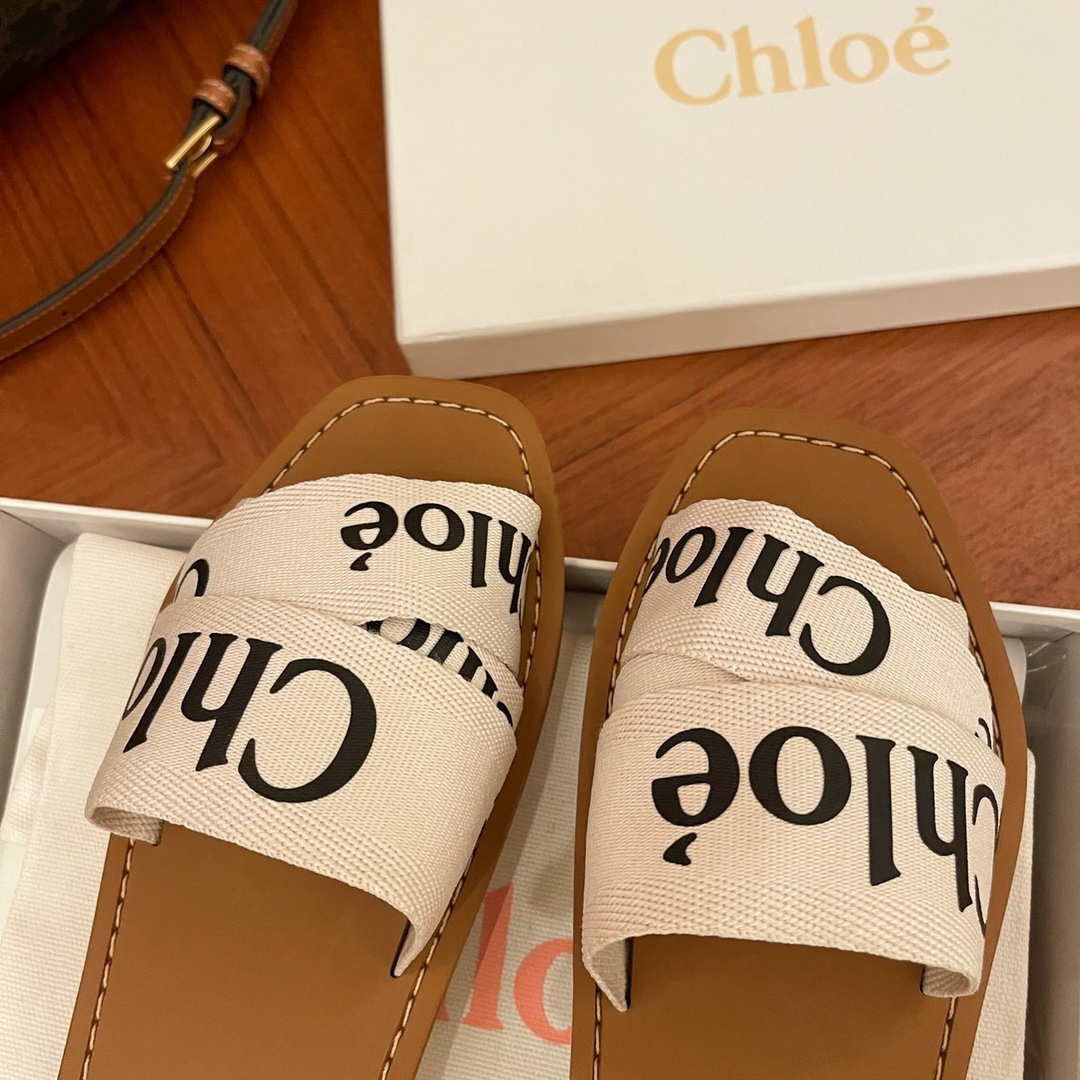 Chloe Slides