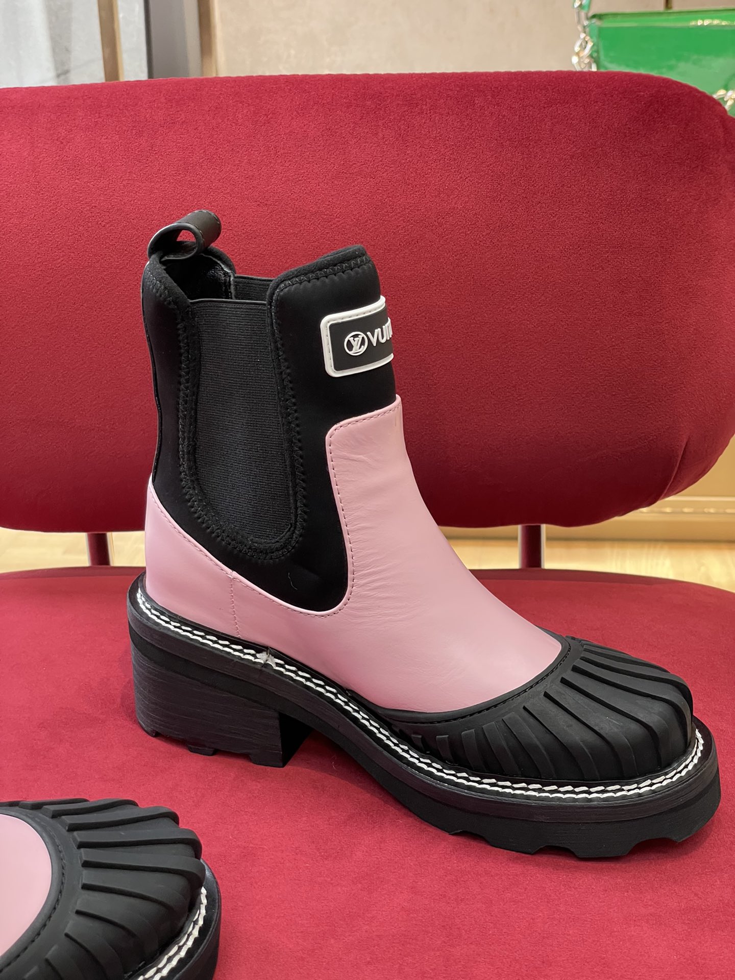 l**is V*t*n beaubourg boots