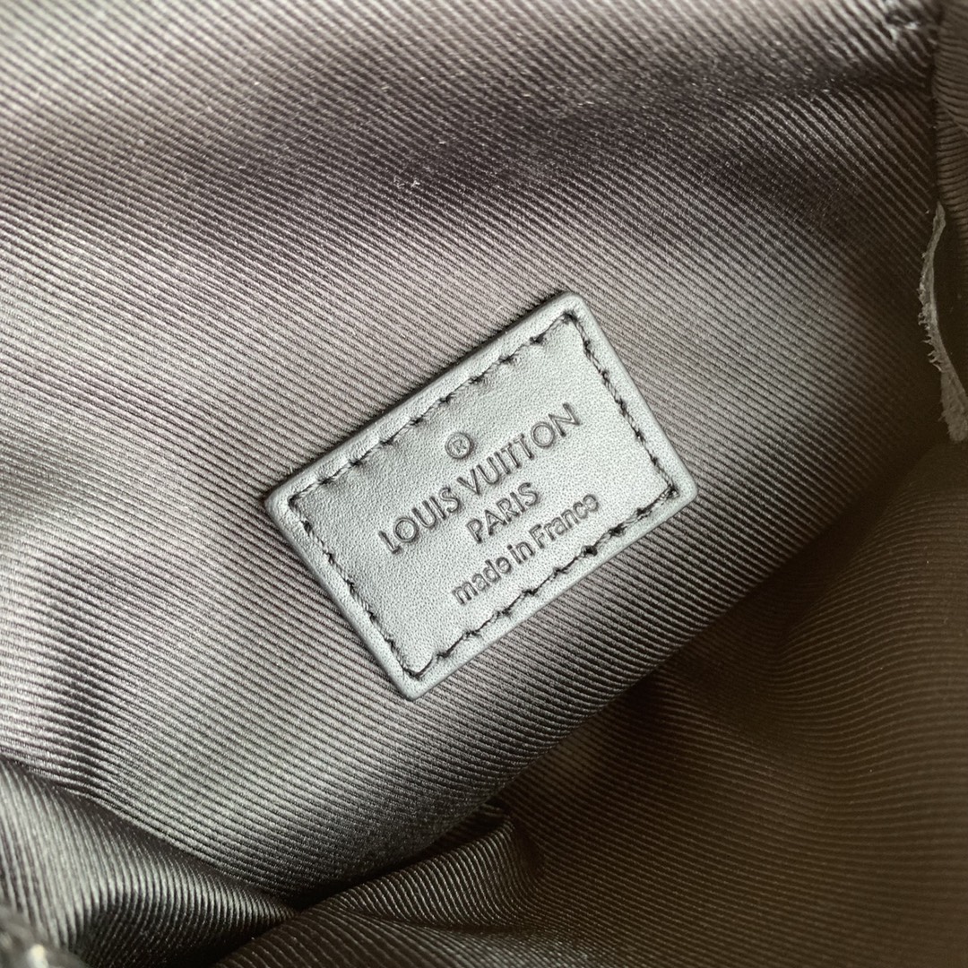 l**is V*t*n s-lock vertical wearable handbag-12*19*7cm