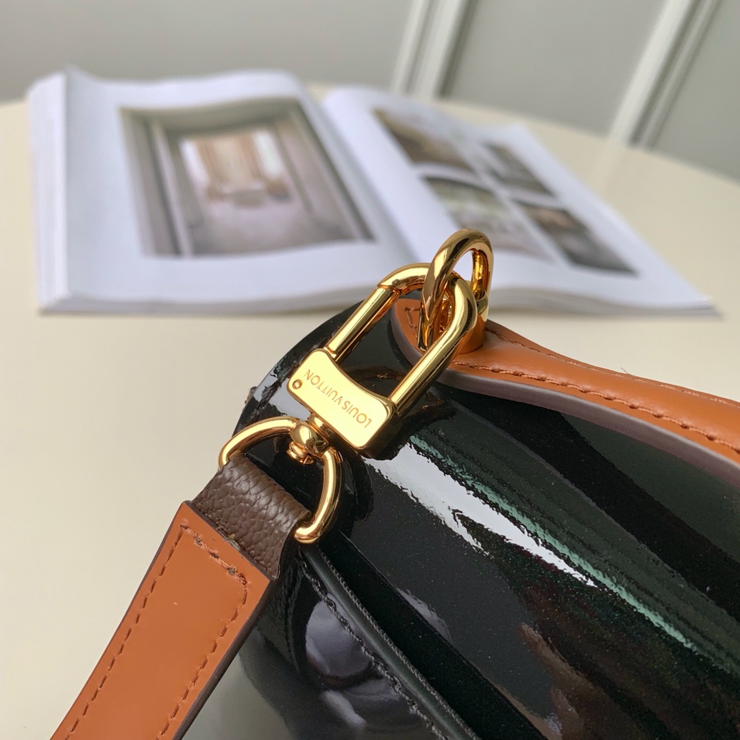 l**is V*t*n cherrywood bb handbag-21*17*8cm