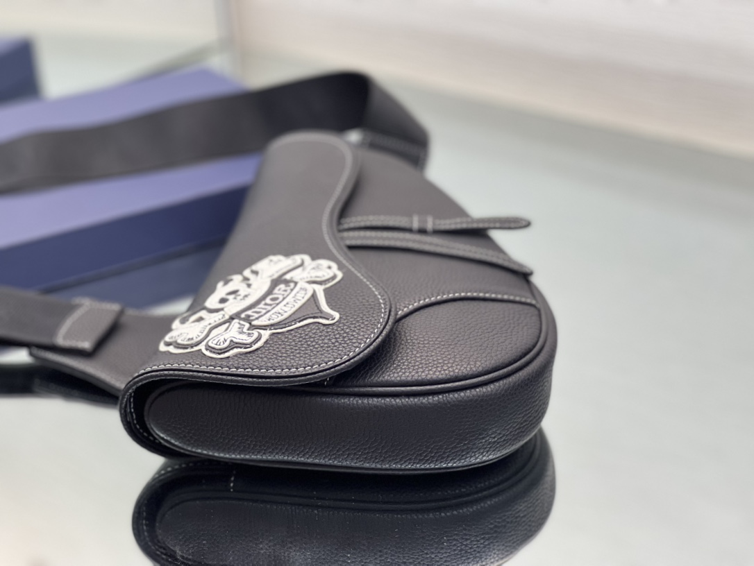 D*or saddle bag-20 x 28.6 x 5cm