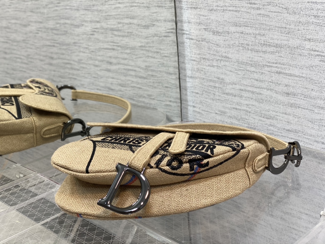 D*or saddle bag-20 x 28.6 x 5cm