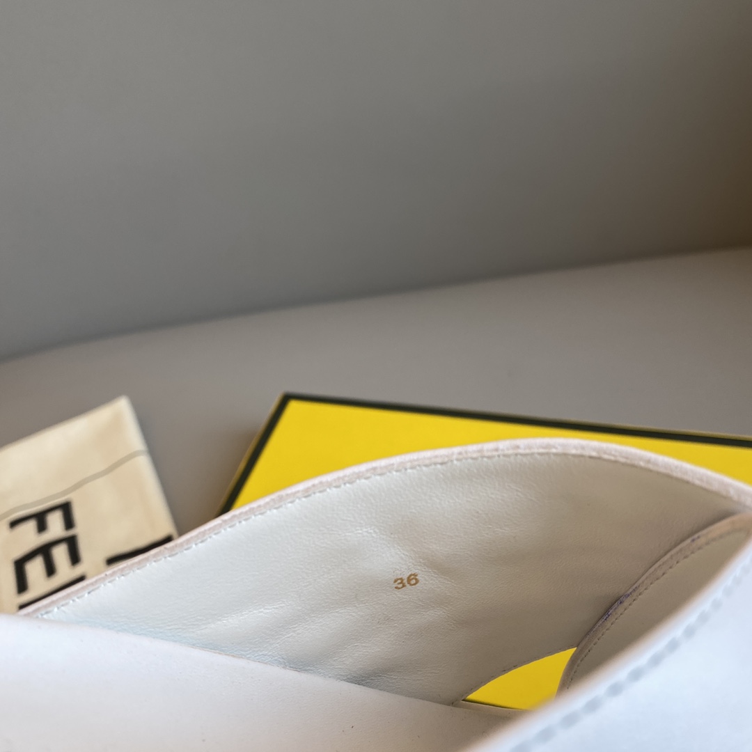 F**digraphy sandals(eu35-41)