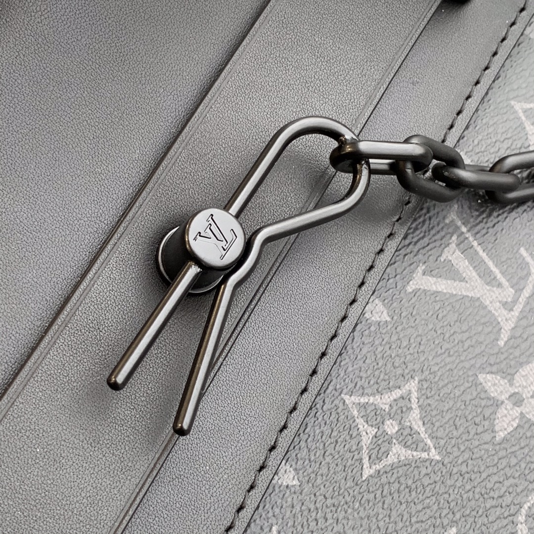 l**is V*t*n pochette steamer -m80107-32 x 22 x 4cm