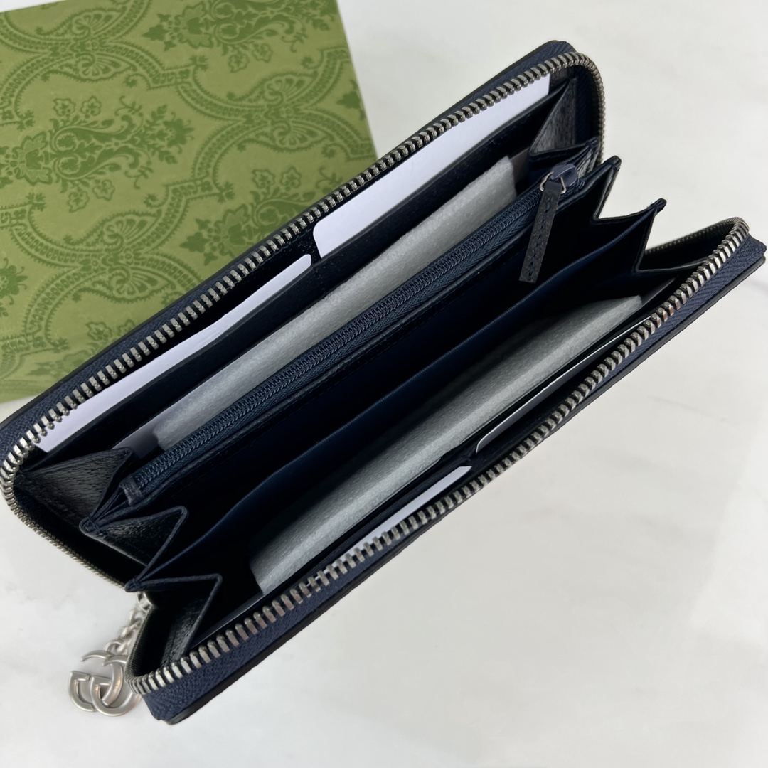 G*u*i wallet-19x10.5x2cm