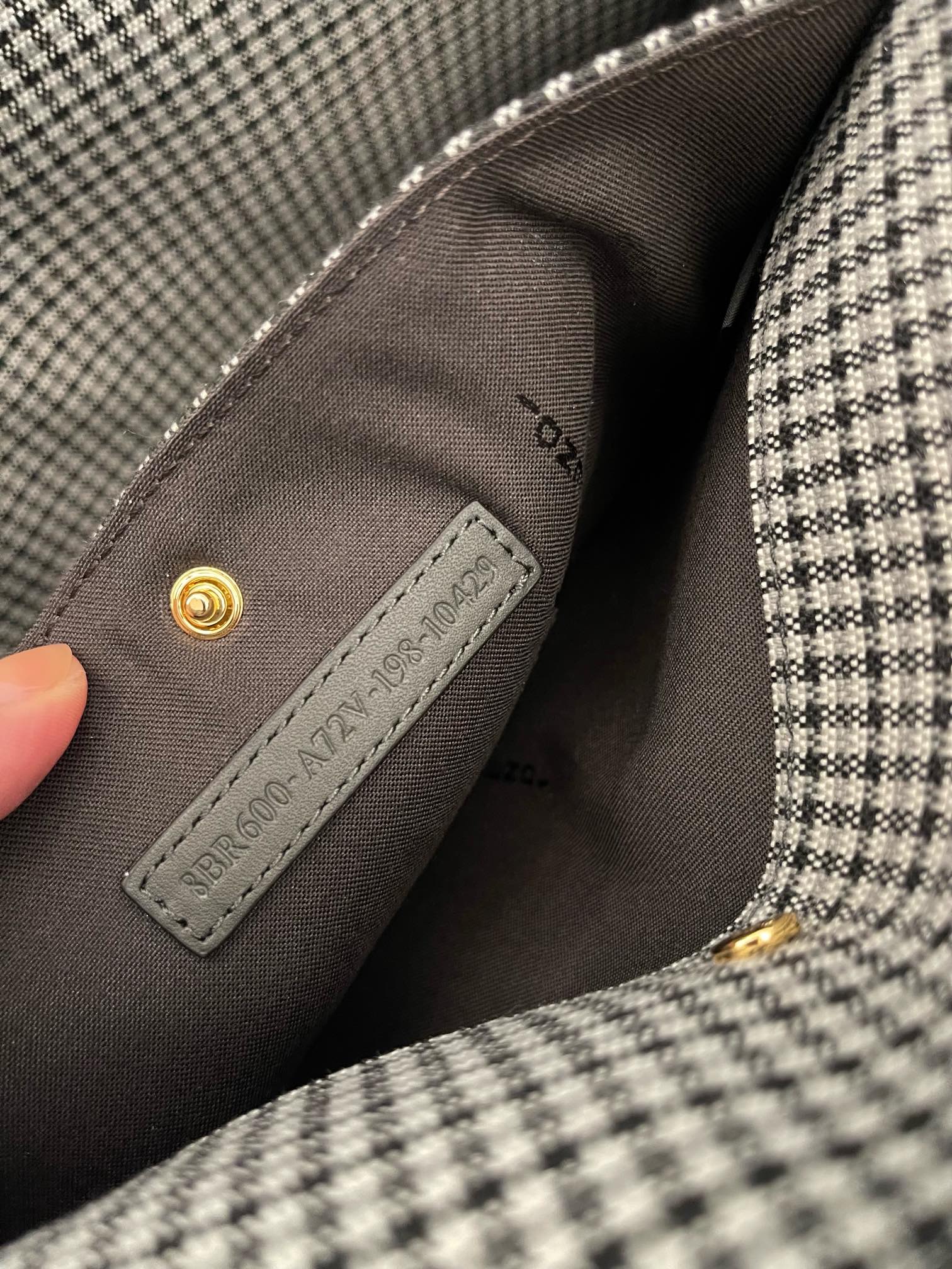 F**di peekaboo-41x16x30cm