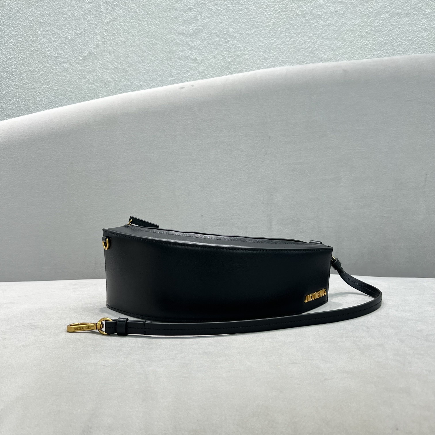 Jacquemus Handbags-35*9*6CM