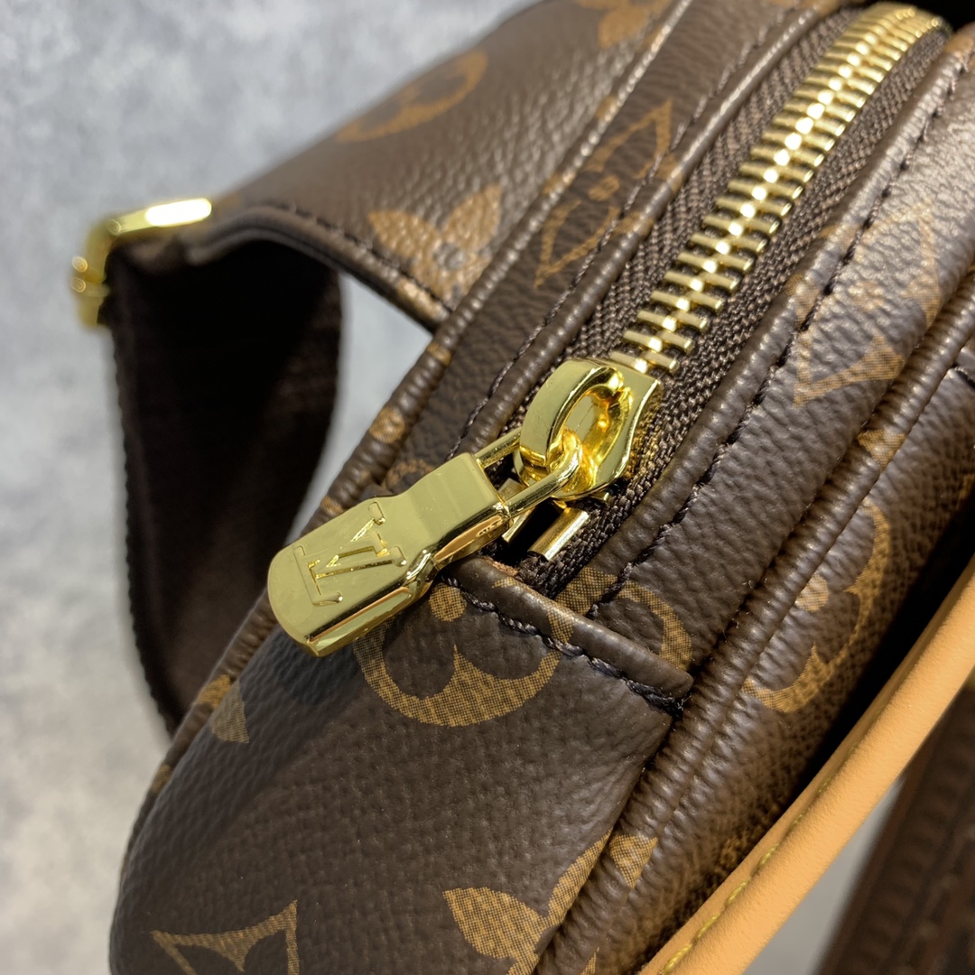 l**is V*t*n m40106 vintage bag-18×4×16cm