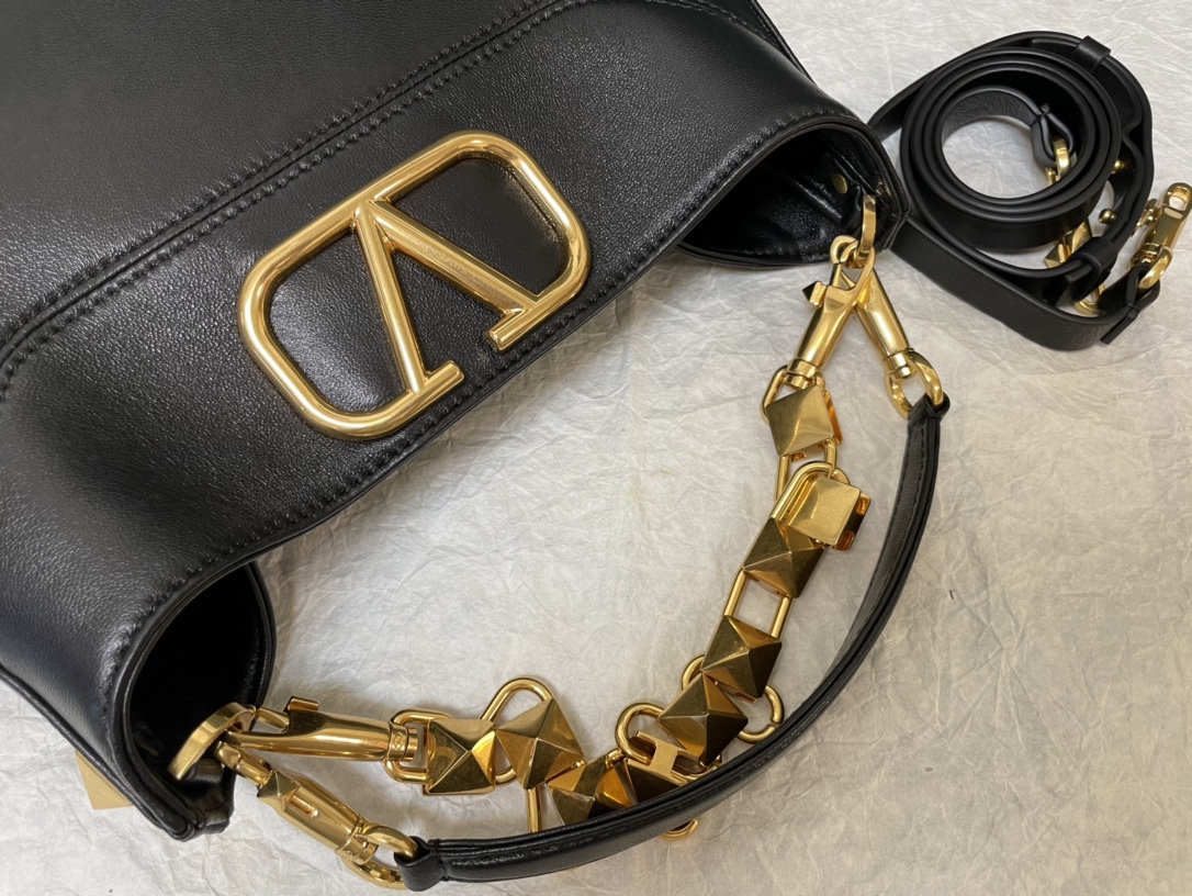 Valentino Garavani StudSign-28*22*7CM