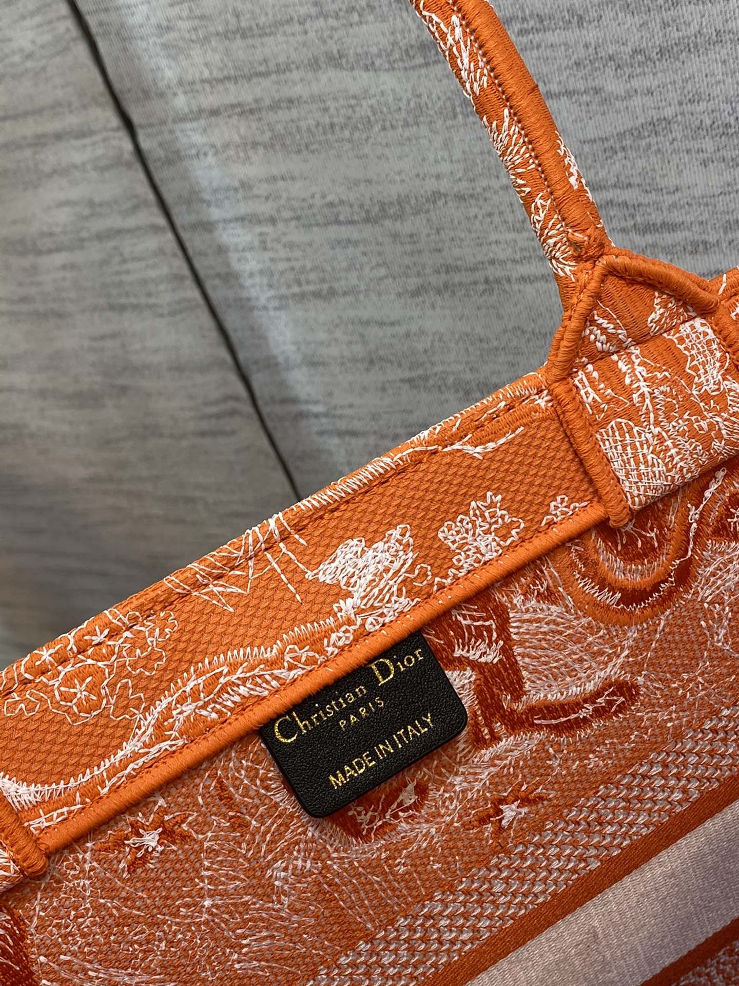 D*or small book tote-36.5cm