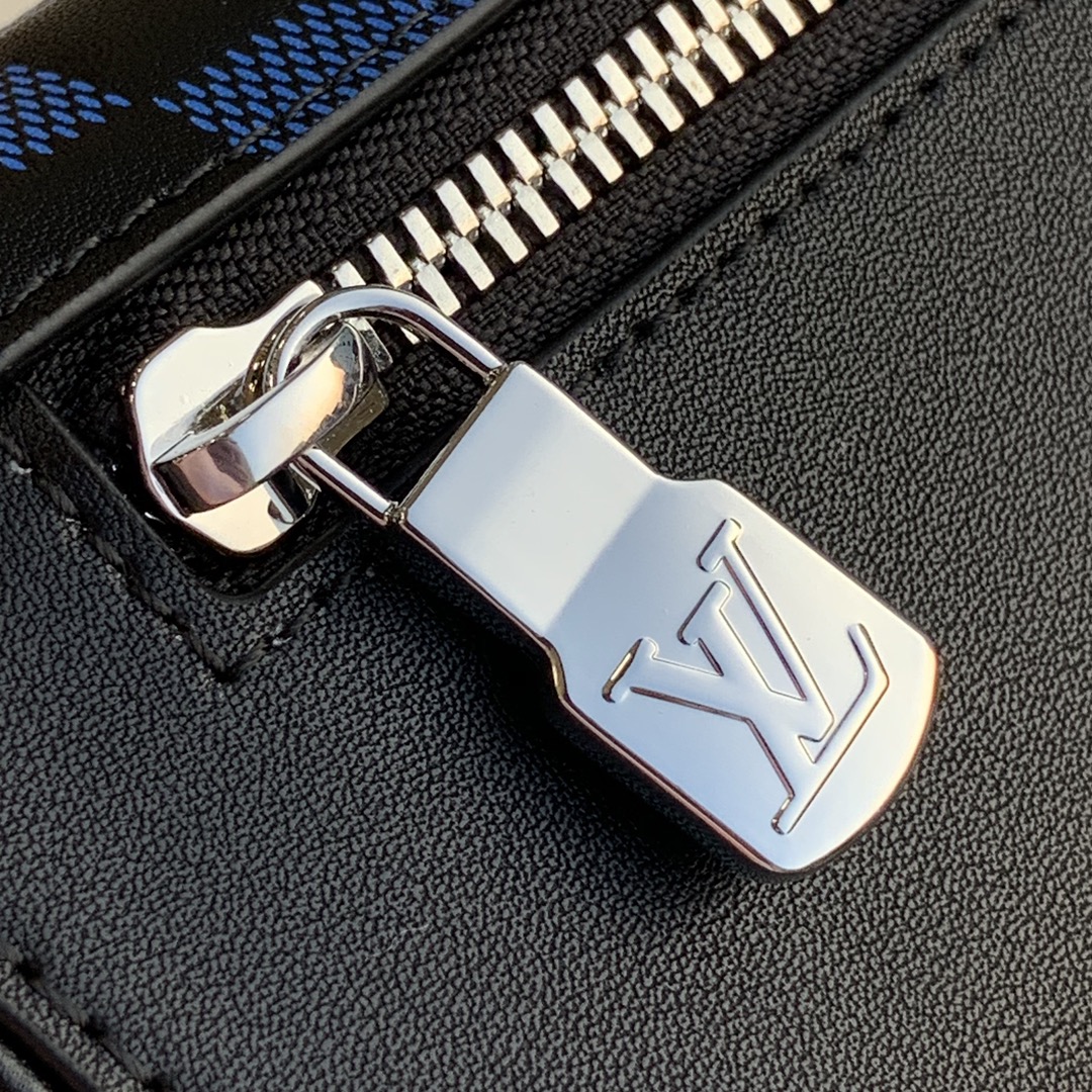 l**is V*t*n campus bum bag-26*13*7cm