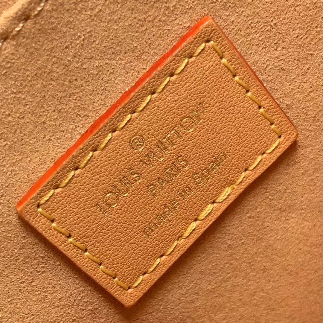 l**is V*t*n since 1854 dauphine-25*17*10.5cm