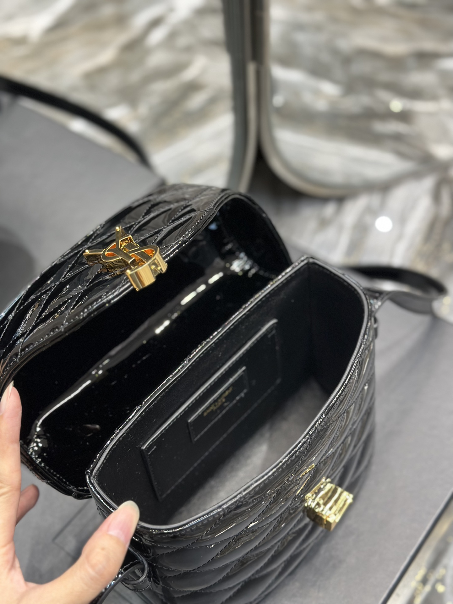 YSL June Handbags-19*15*8CM