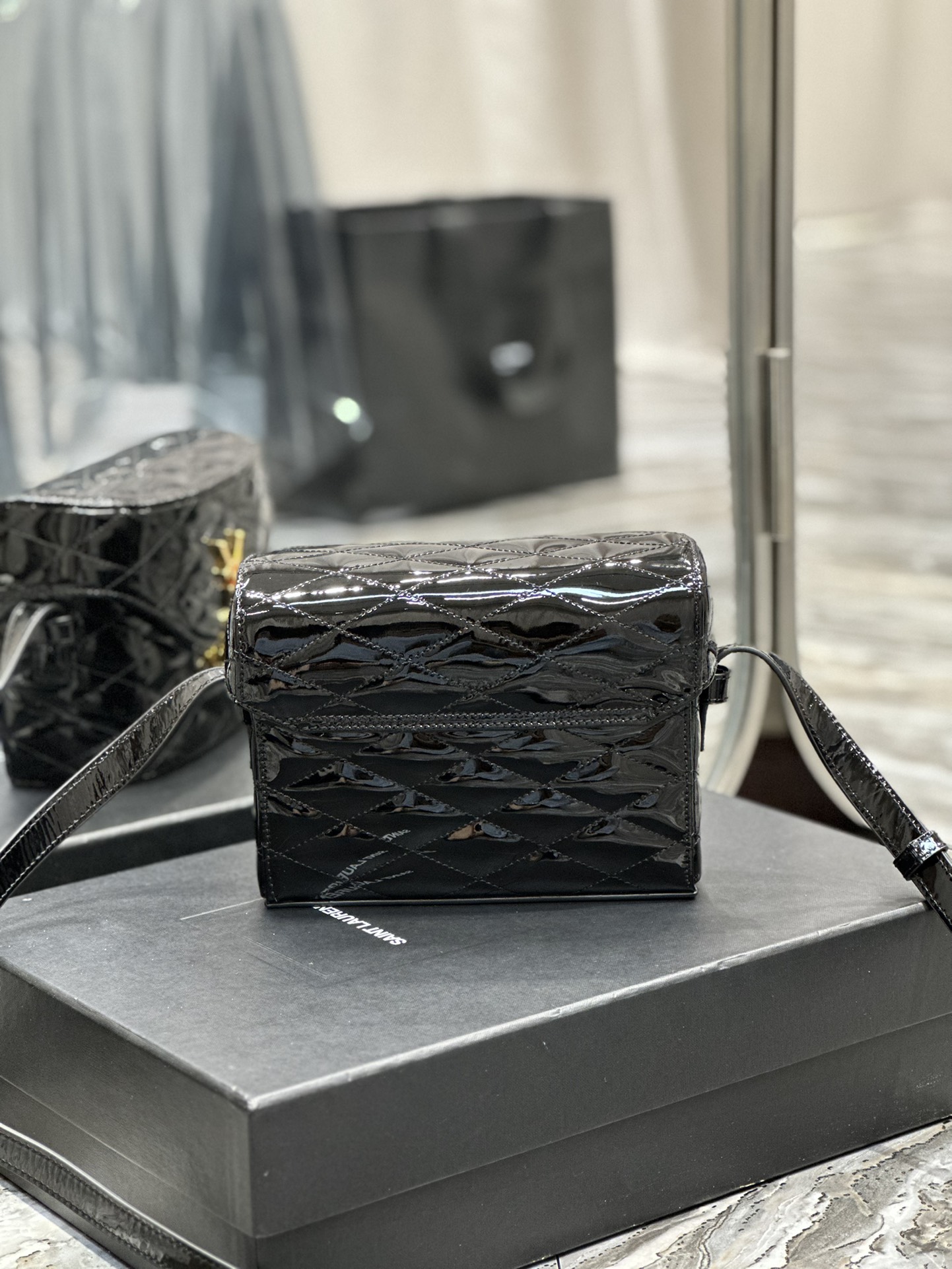 YSL June Handbags-19*15*8CM