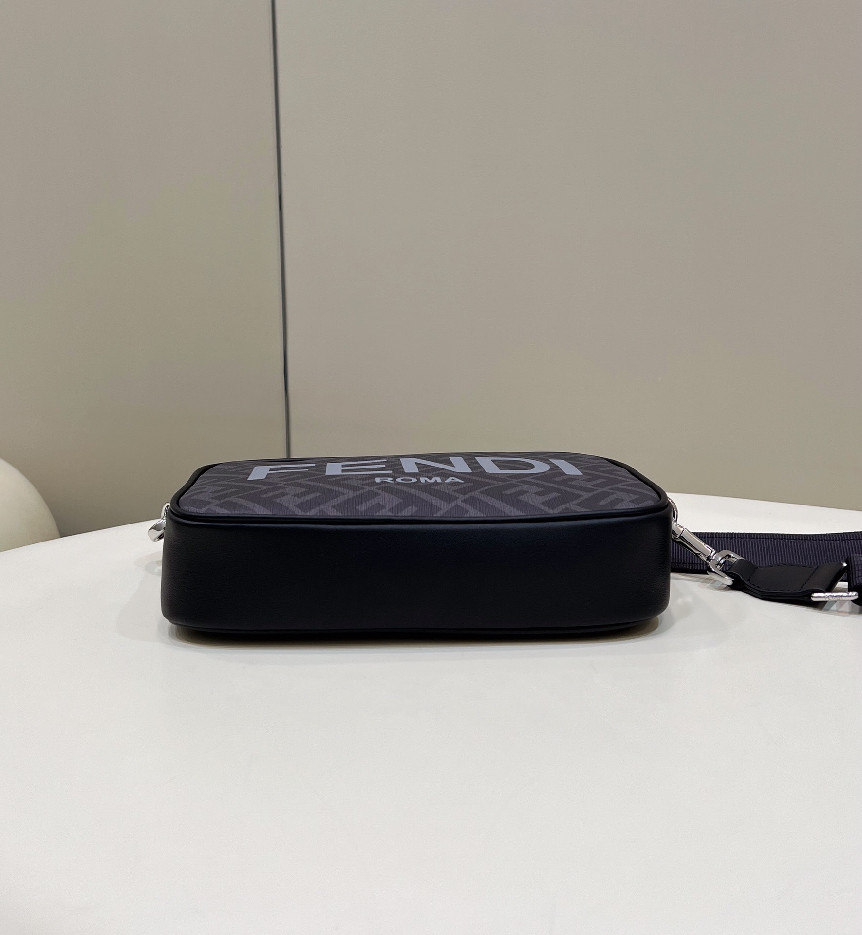 F**di camera bag-23.5x5x16cm