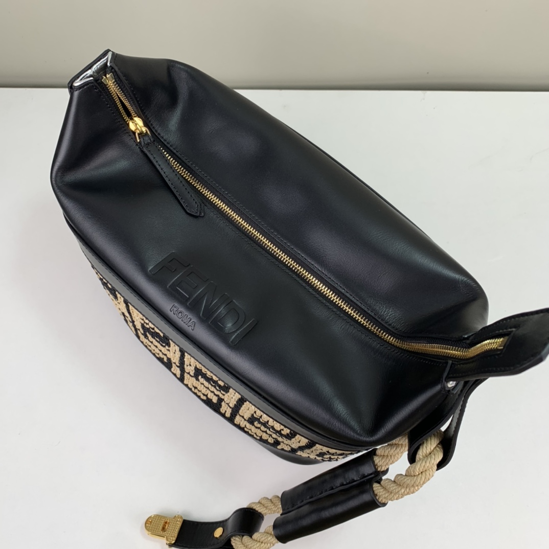 F**di raffia bag-35 x22 x18cm