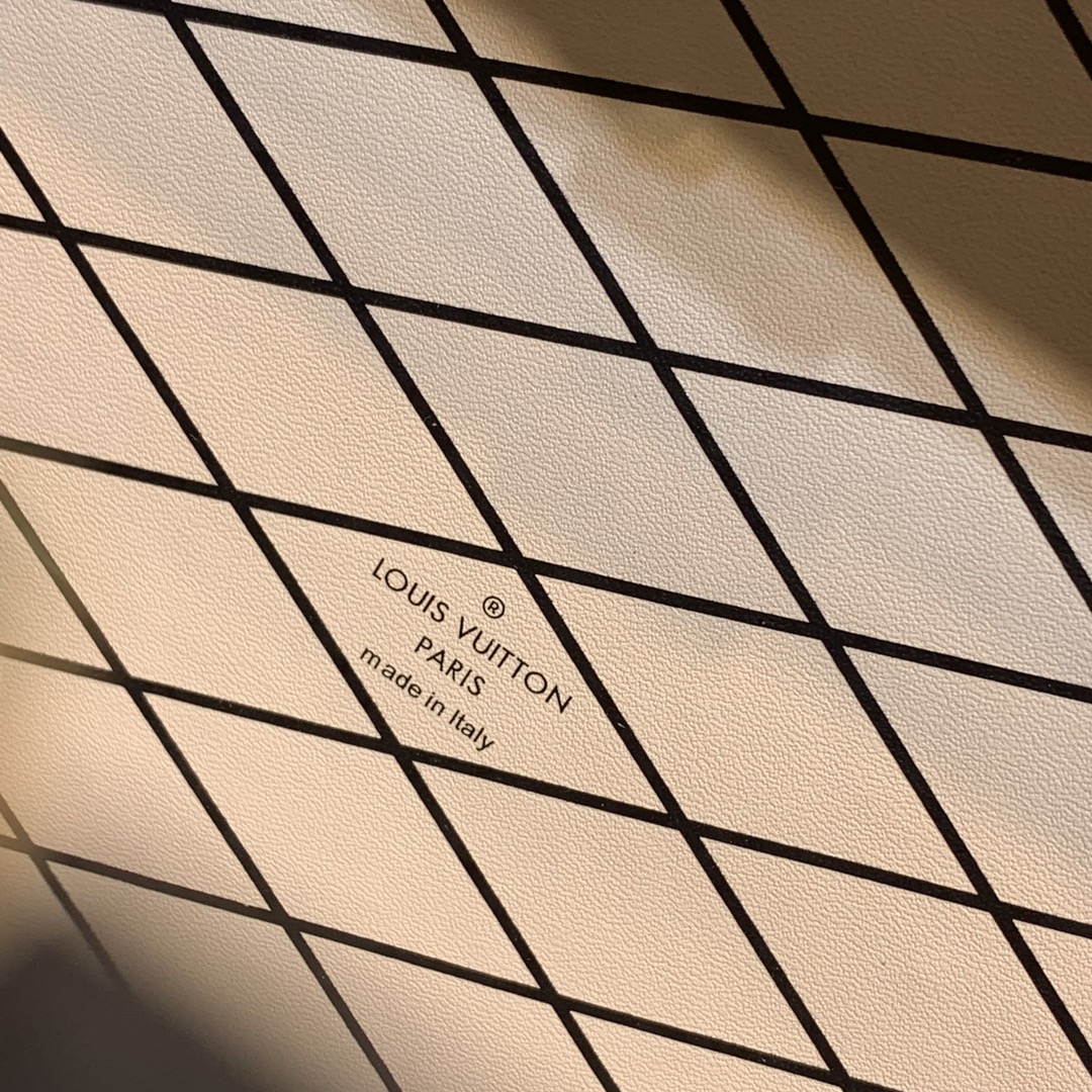 l**is V*t*n petite malle handbags-24*16*13cm