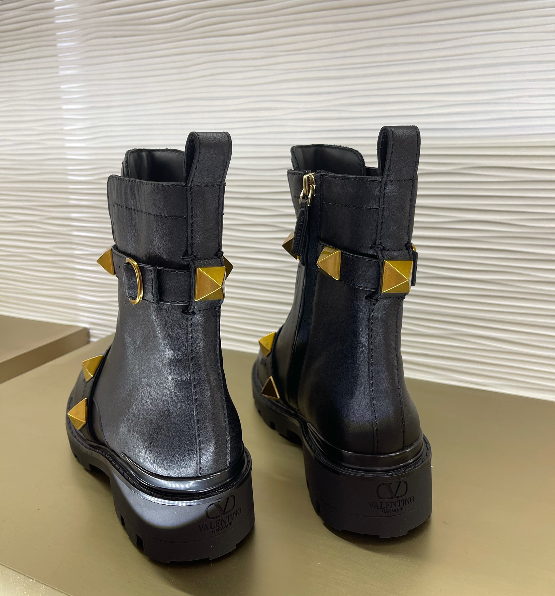 Valentino Boots(EU35-41)