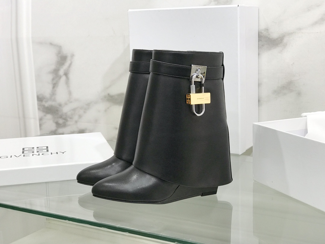 Givenchy Boots(EU35-42)