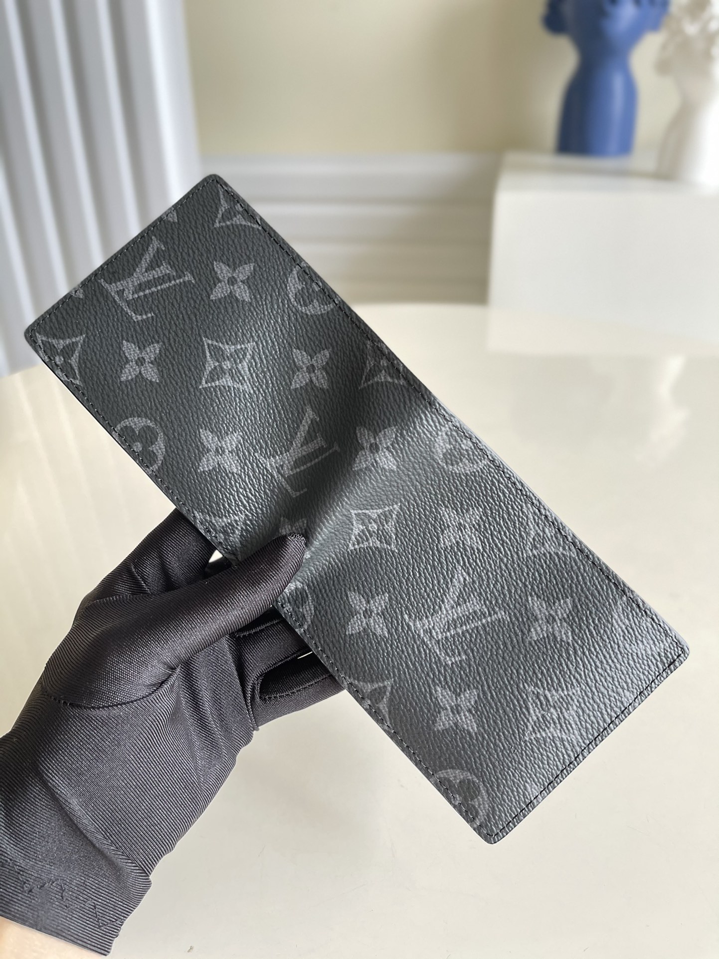 l**is V*t*n slender wallet-m62294-11*9*2cm