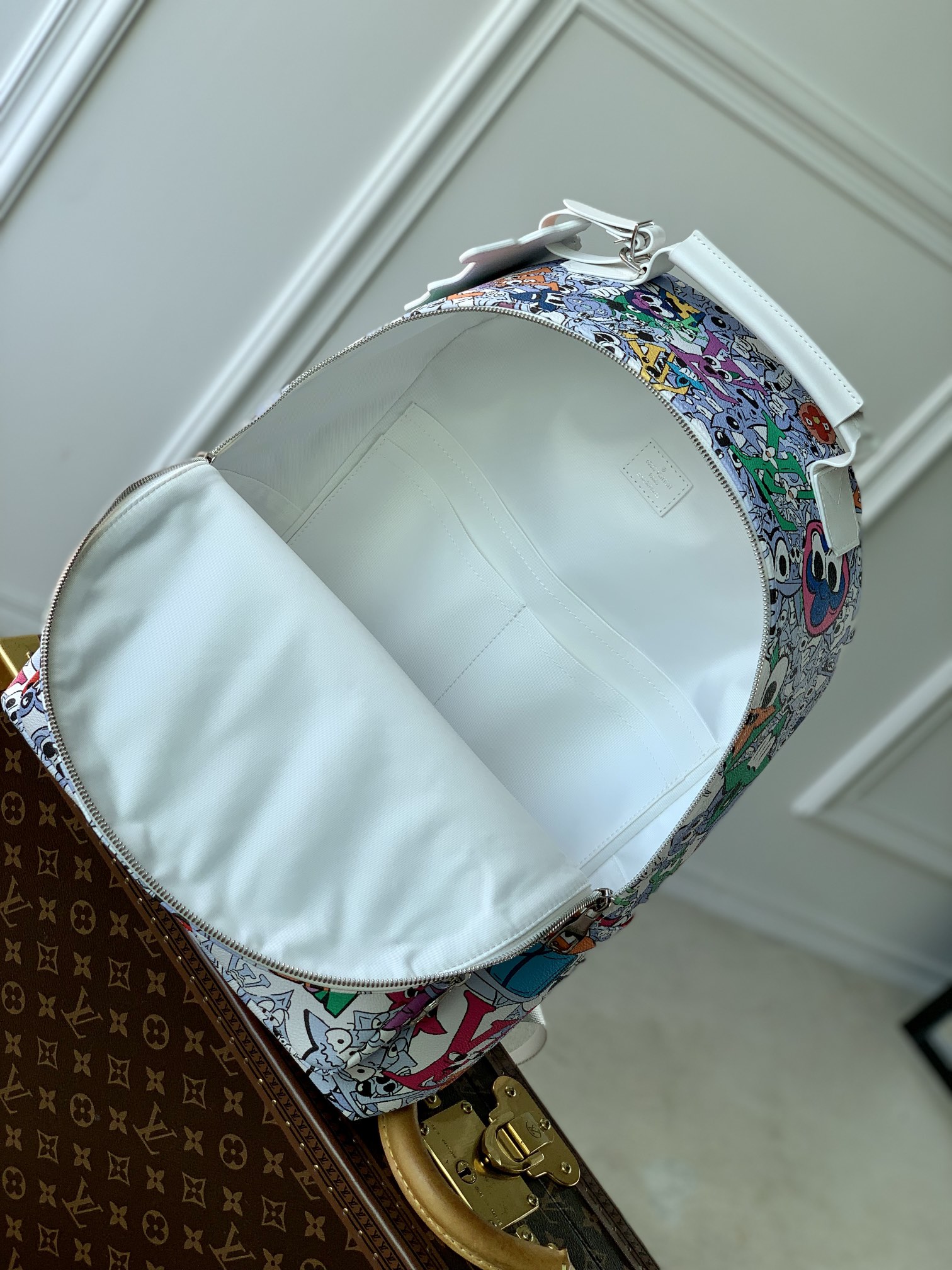 l**is V*t*n m57841 multipocket backpack-30*40*16cm