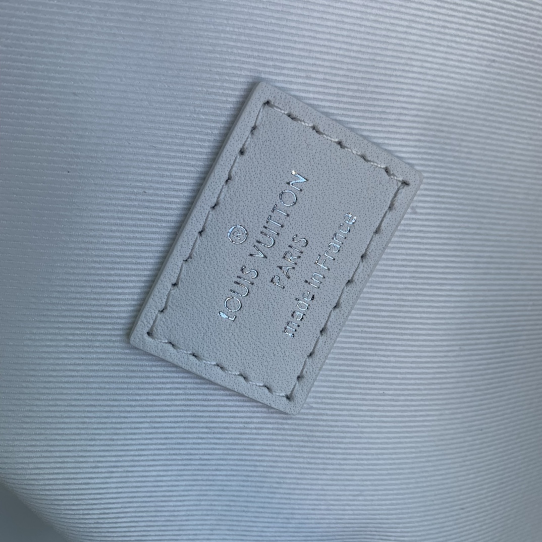 l**is V*t*n m57841 multipocket backpack-30*40*16cm