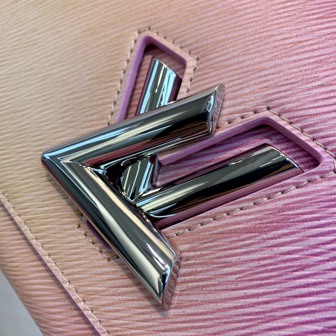 l**is V*t*n twist -18*13*9cm