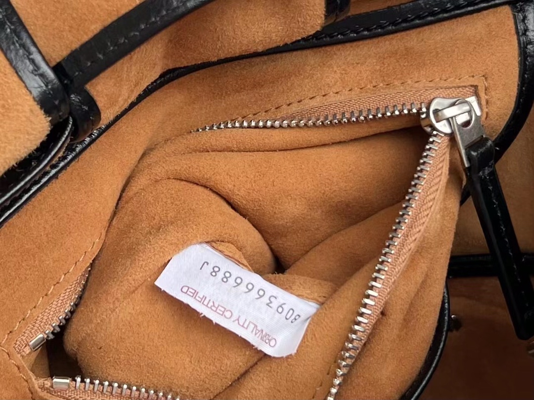 Bo*te*ga ve*ne*ta arco bag-23x21x9cm