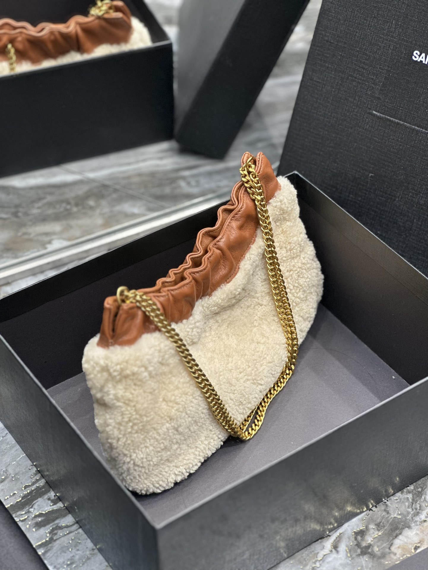 YSL Mini Leather Shoulder Bbag-24x14x4CM