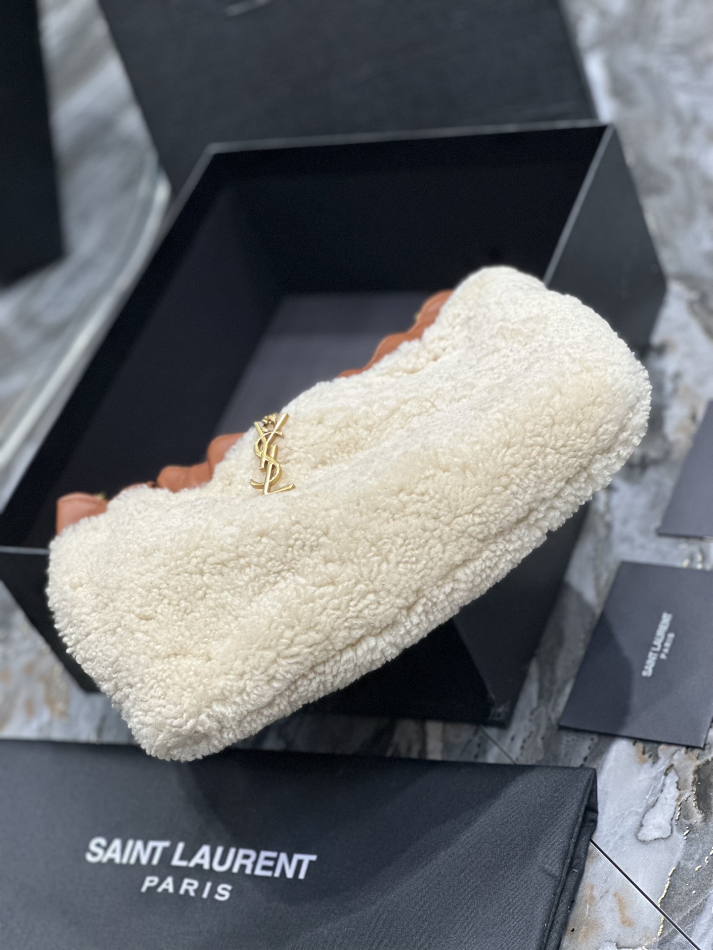 YSL Mini Leather Shoulder Bbag-24x14x4CM