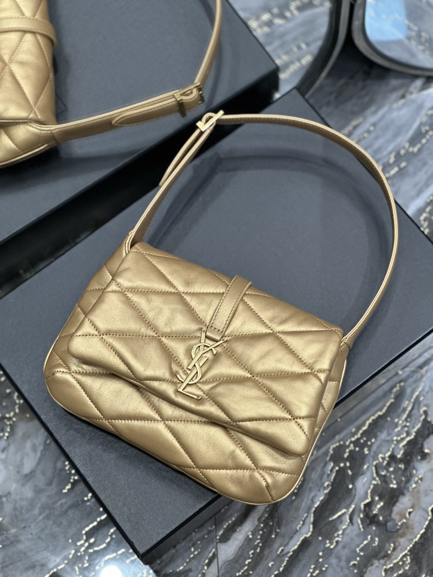 YSL Le5A7 Vintage Bag-24×18×5.5CM
