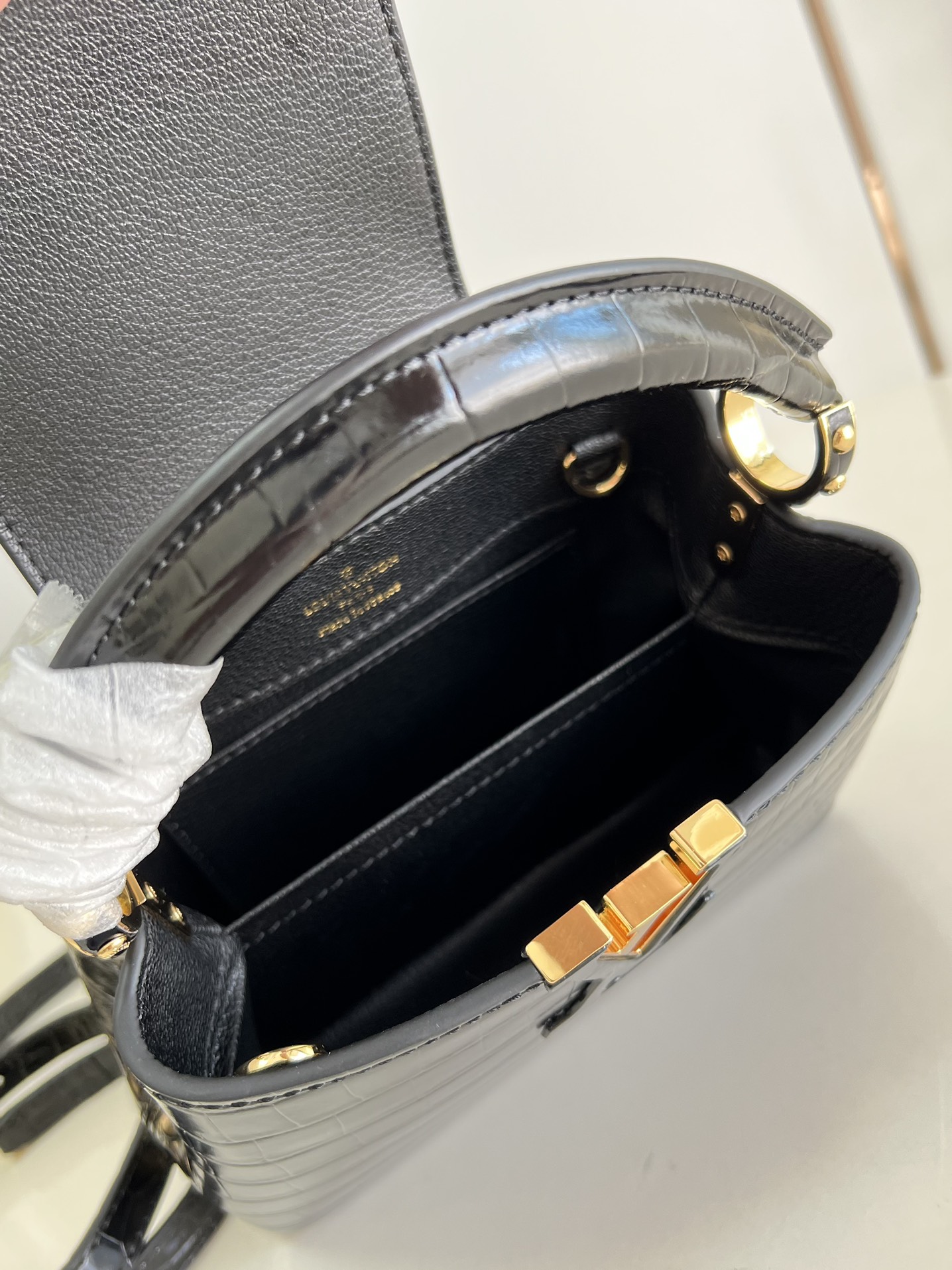 l**is V*t*n mini capucines handlebag-21*14*8cm