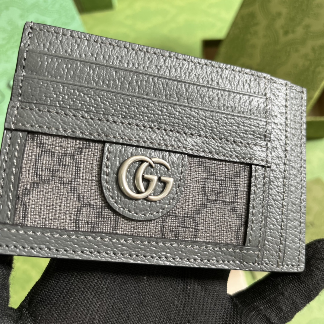 G*u*i wallet-11*7cm