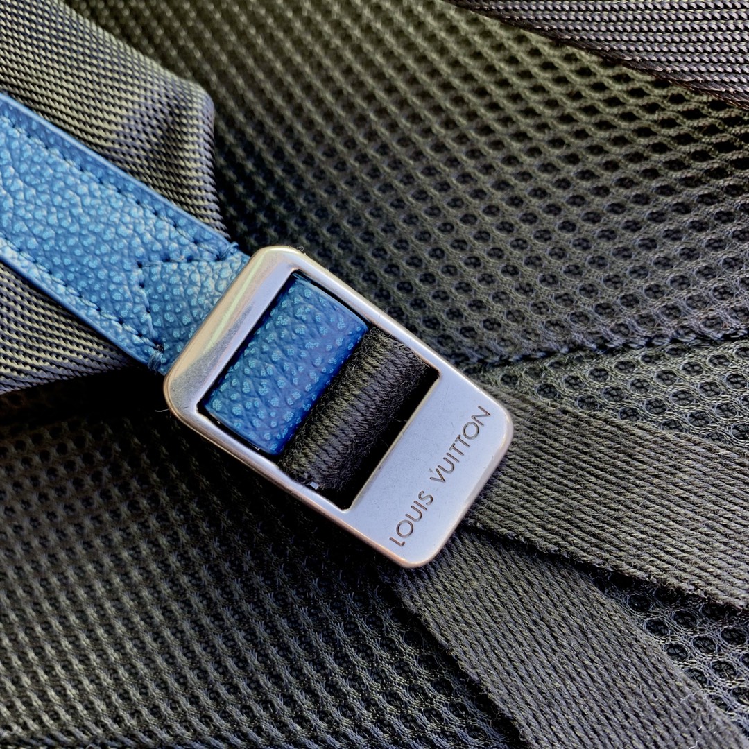 l**is V*t*n roll top backpack-29*42*15cm