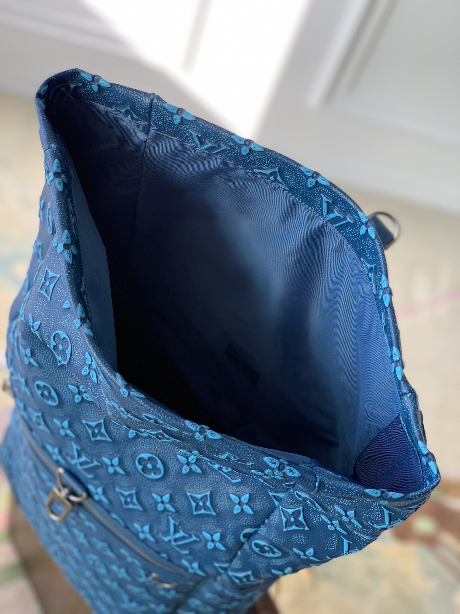 l**is V*t*n roll top backpack-29*42*15cm