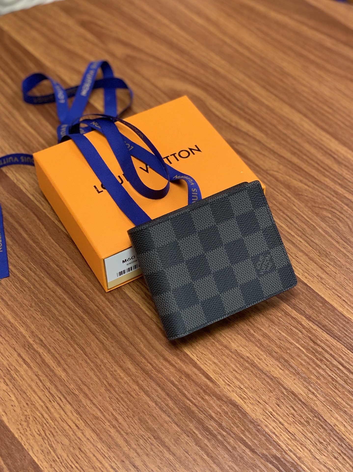 l**is V*t*n slender wallet-m62294-11*9*2cm