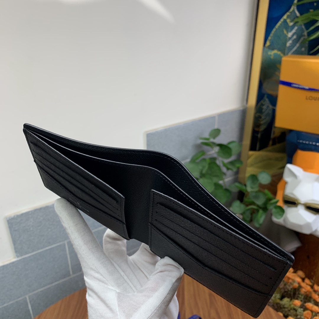 l**is V*t*n slender wallet-m62294-11*9*2cm