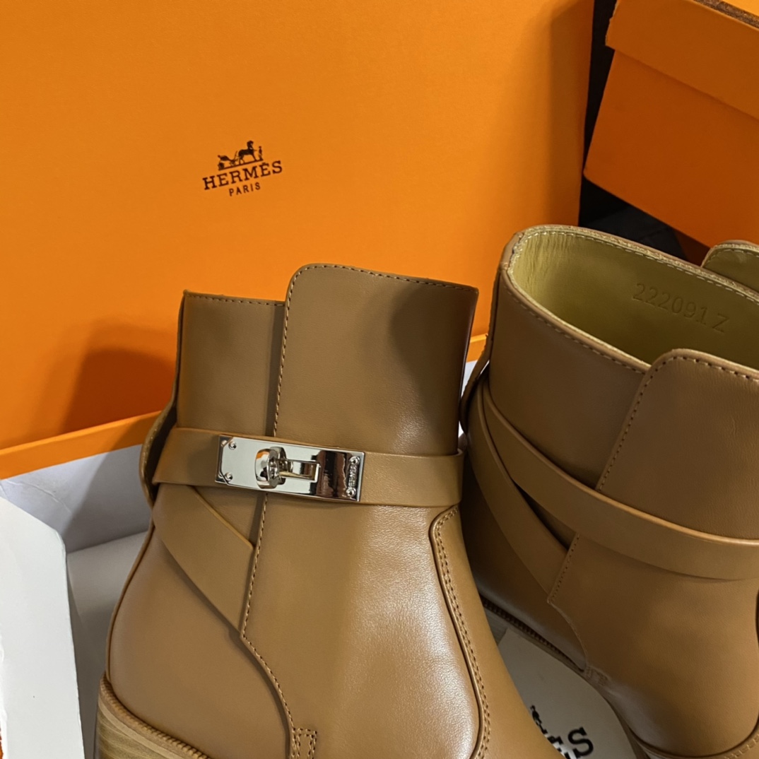 H**mes boots