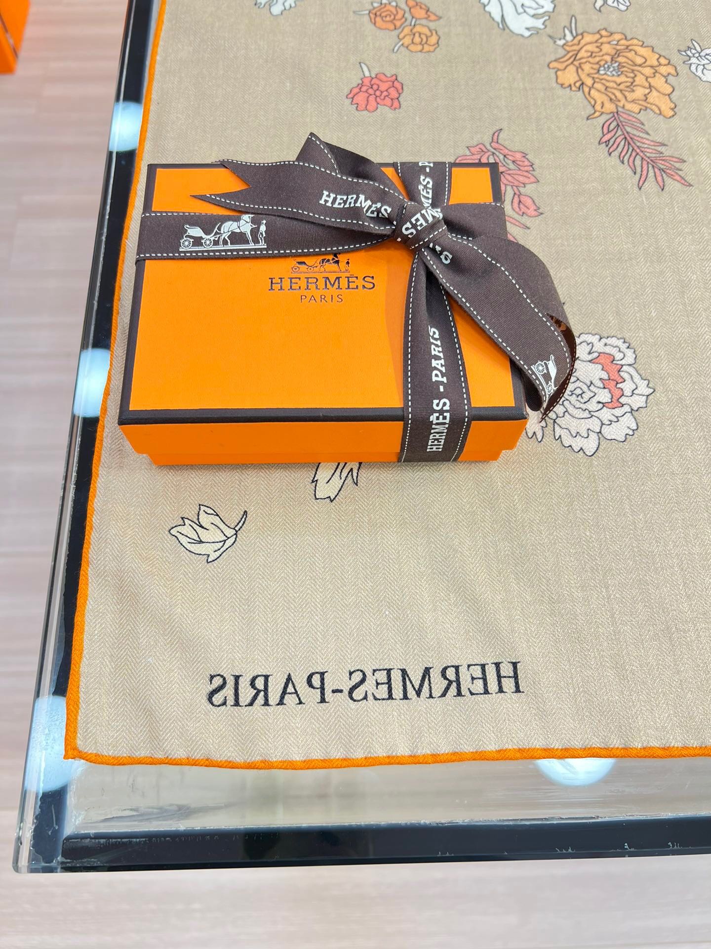 H**mes shawls-140*140cm