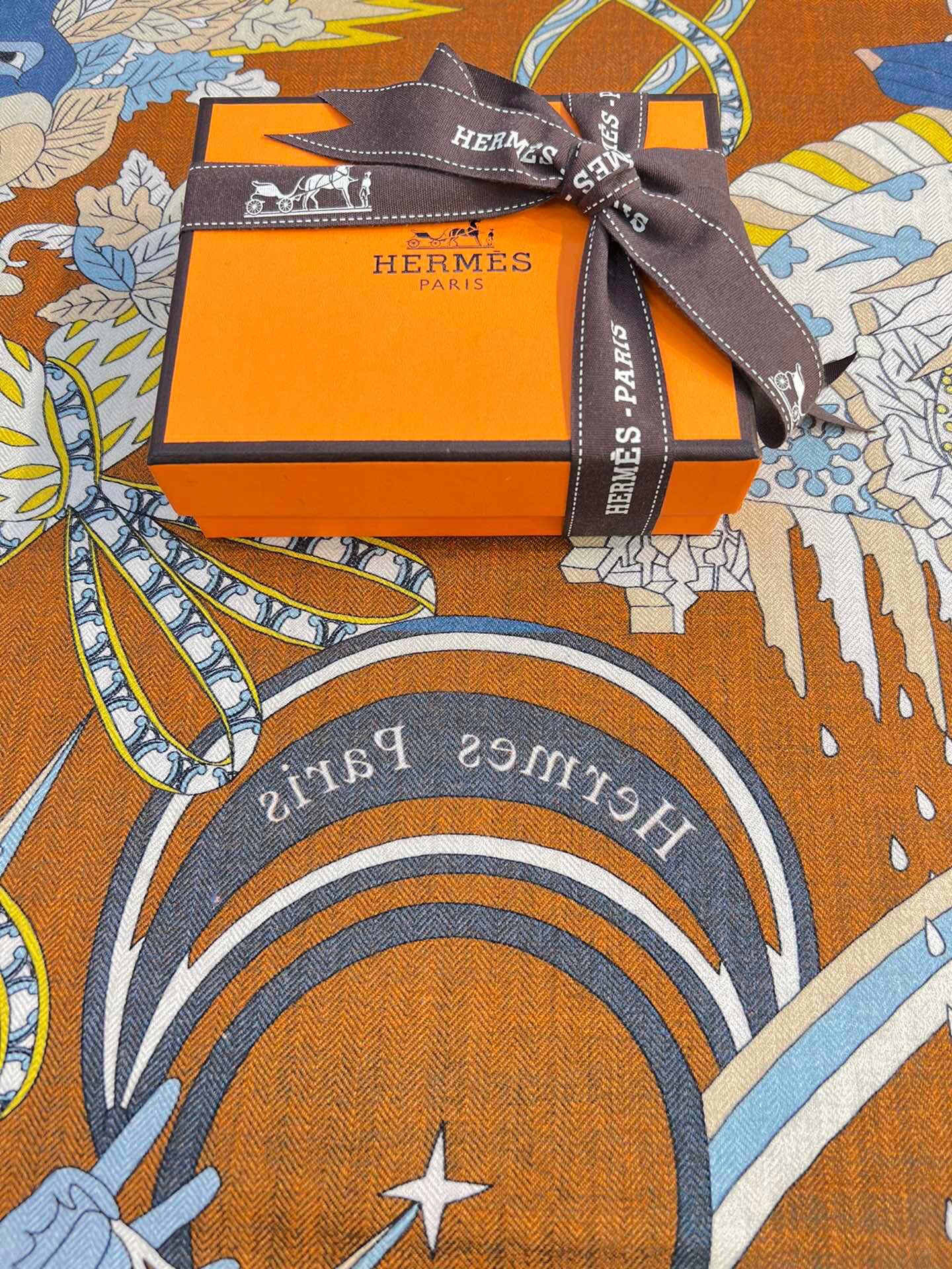 H**mes shawls-140*140cm