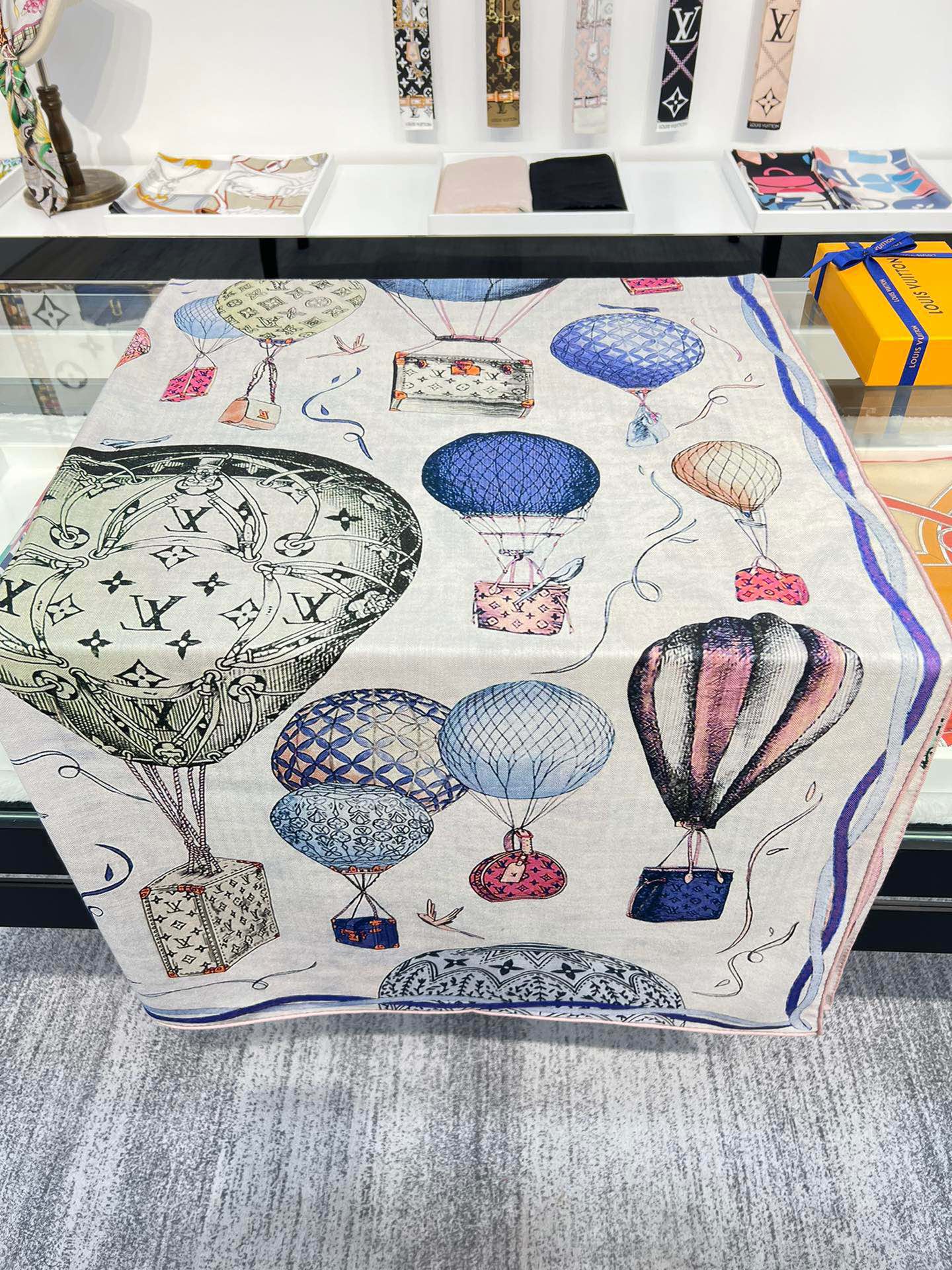 l**is V*t*n shawls-140*140cm