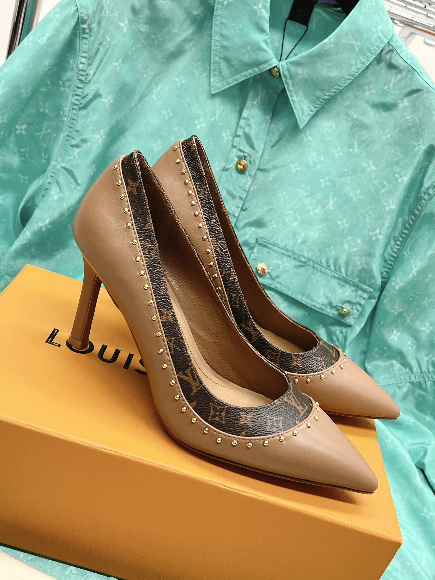 l**is V*t*n heel-10.5cm