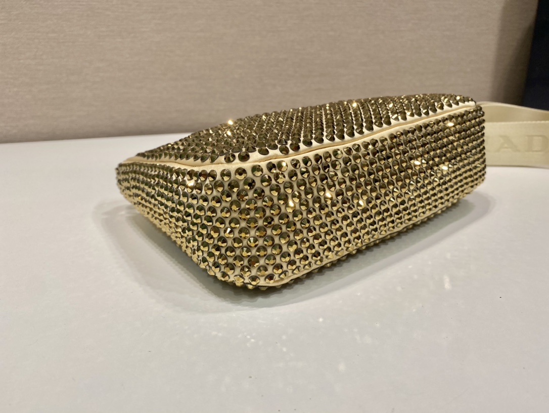 Pra*a 1bh204 nylon hobo bag-22*16*6cm