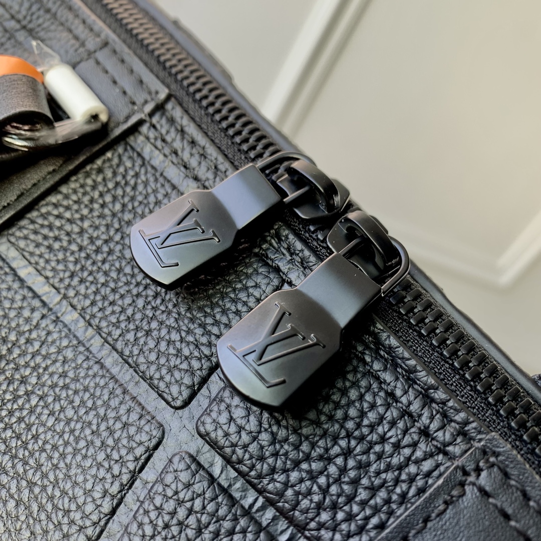 l**is V*t*n city keepall-27x17x13cm