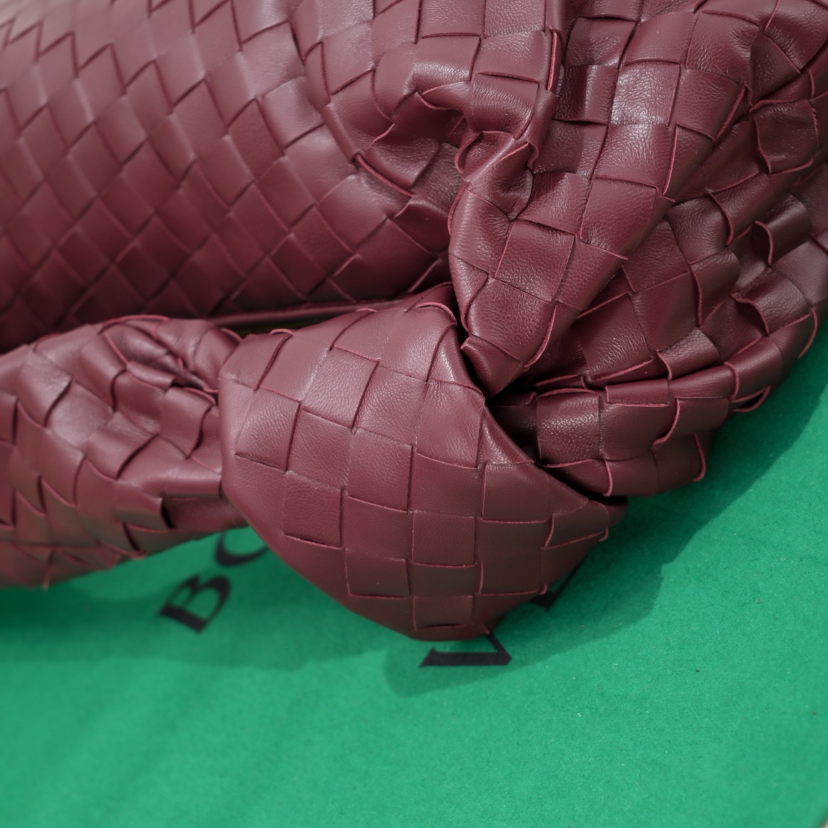 Bo*te*ga ve*ne*ta jodie hobo-40*48*16cm