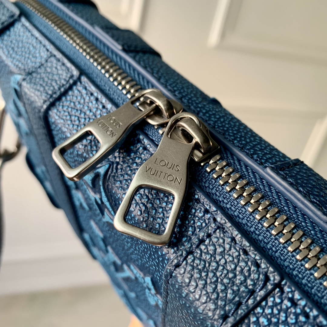 l**is V*t*n soft trunk-m81776-22.5*14*5 m