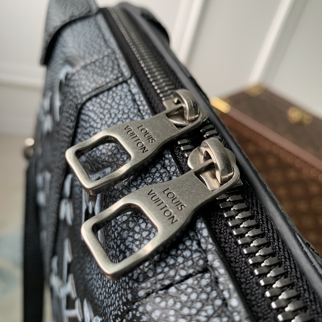 l**is V*t*n soft trunk-m81776-22.5*14*5 m