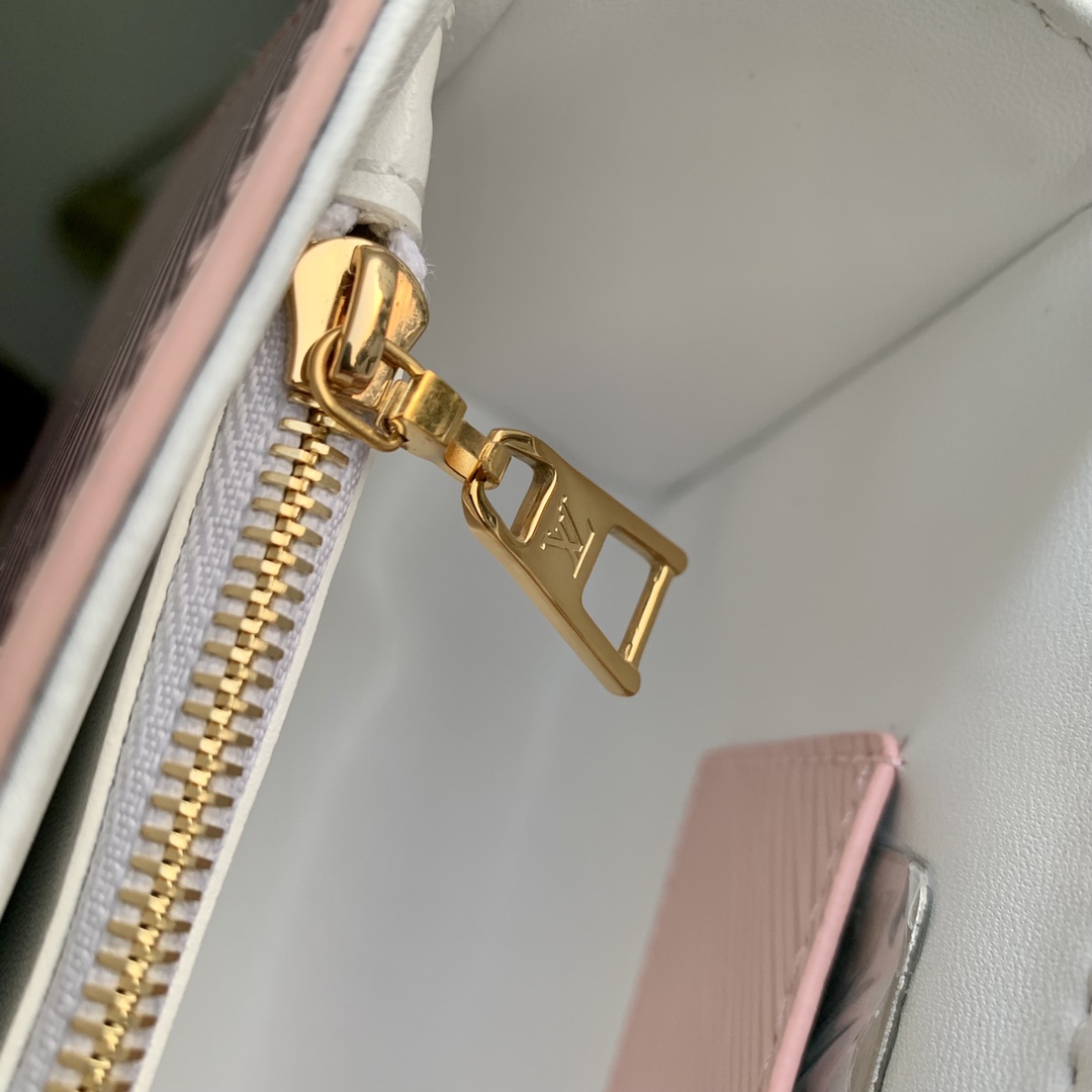 l**is V*t*n twist mm-23*18*8cm